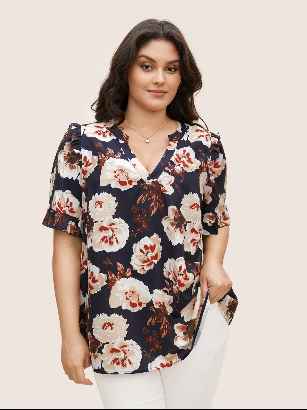 BloomChic Navy Floral V-Neck Short Sleeve Blouse size 1X (14-16)